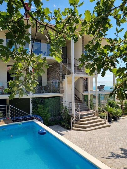 Комната 30 м², 1/3 эт.