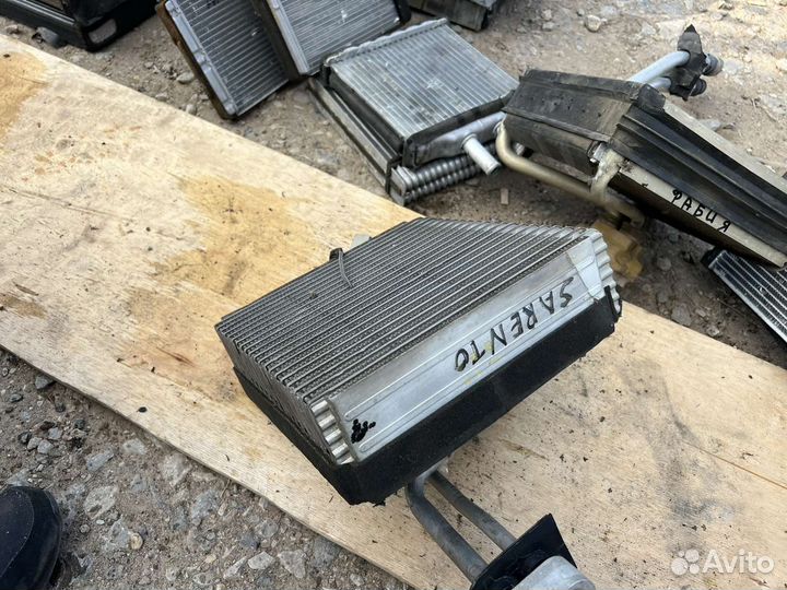 Испаритель кондиционера Kia Sorento 1