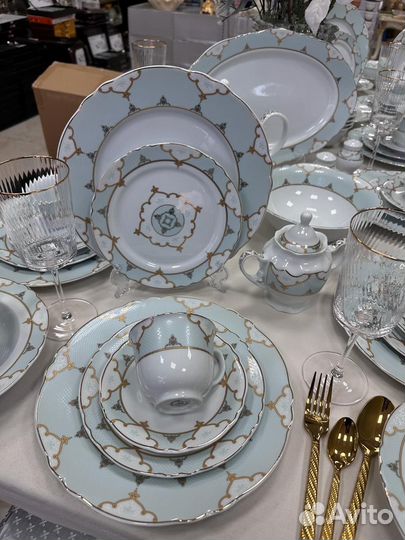 Чайно столовый сервиз на 12 персон