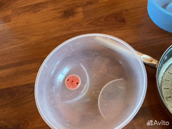 Посуда пласт,сковорода,воронки