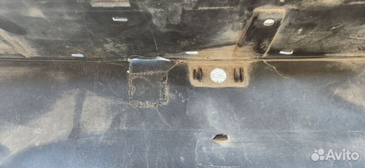 Бампер задний Hyundai H-1 (Starex )