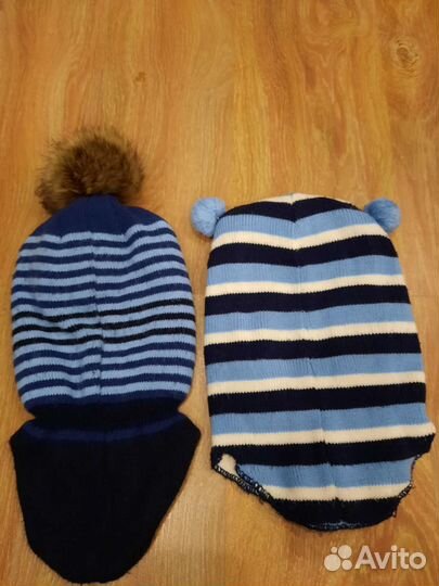 Шапка-шлем с помпоном,вторая в подарок