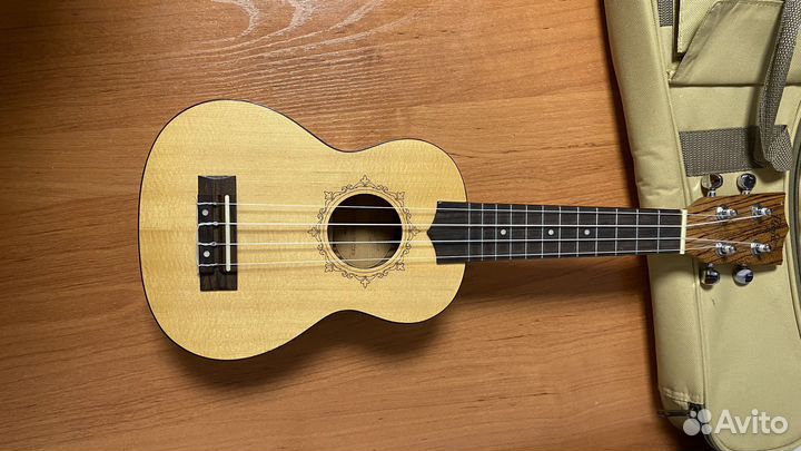 Укулеле flight