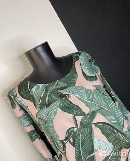 Шелковая блузка Weekend Max Mara