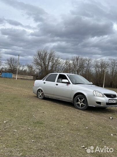 Передние сиденья priora