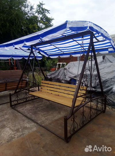 Садовые качели новые