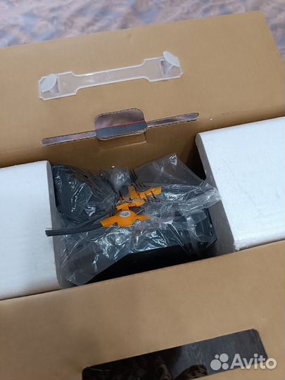 Робот пылесос Royal. Из Магнит