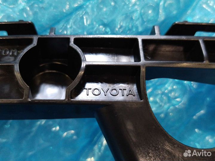 Кронштейн Рав 4 -4 задний правый 2015-2019