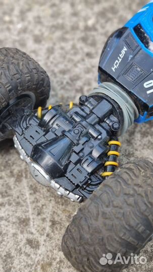 Радиоуправляемая машинка перевертыш-трансформер