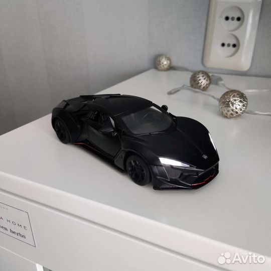 Модель машины. Lykan Fenyr Hypersport. 1:32