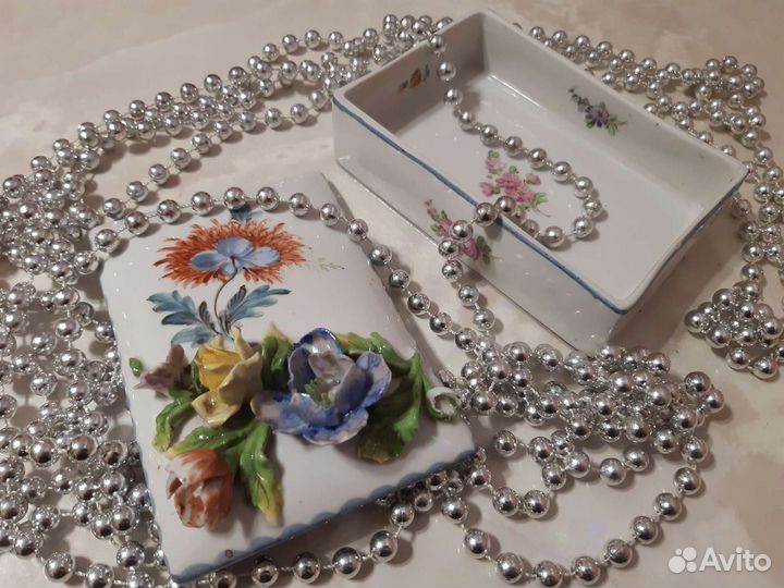 Антиквариат шкатулка пудренница Дрезден фарфор