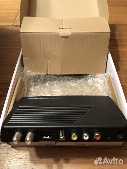 HD-приставка «акадо» DTC4031