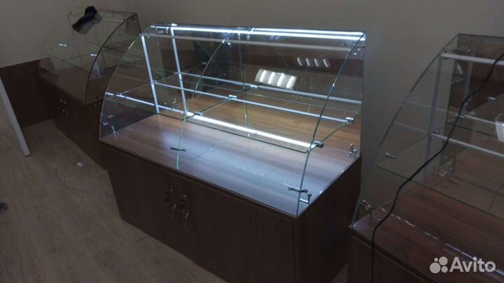 Витрина выставочная