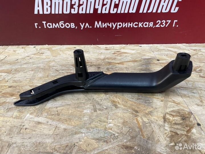 Внутренняя ручка двери передняя левая LADA X-Ray