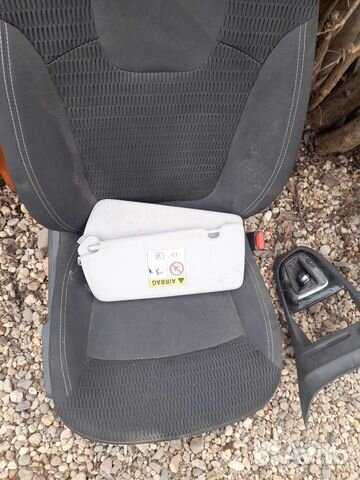 Козырек рено каптюр