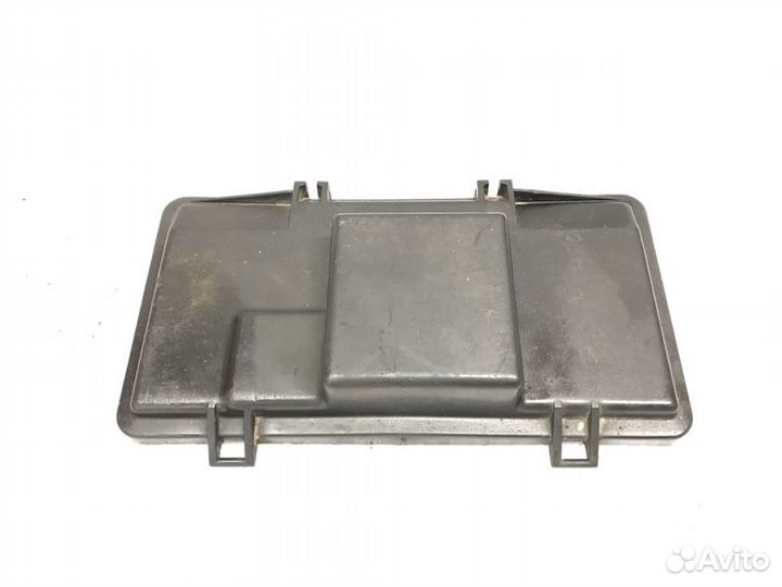 Крышка блока предохранителей Audi 100 C3 2.3 1984