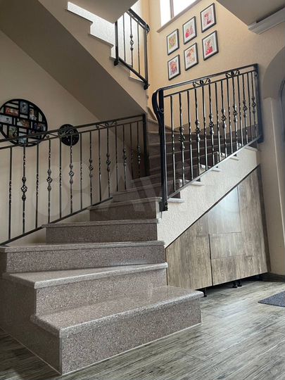 Дом 170 м² на участке 7 сот.