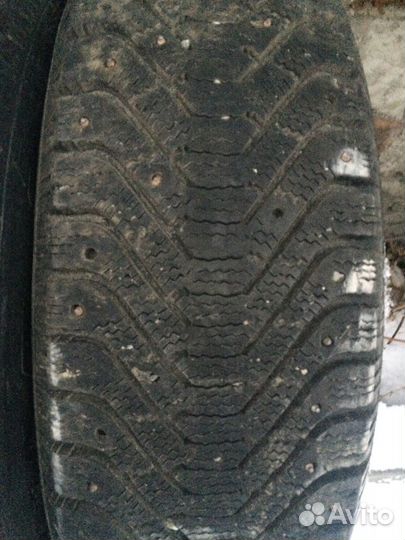 Goodyear UltraGrip 500 SUV 225/65 R17