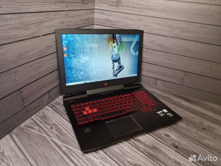 HP omen 15-ce006tx Core i7 7700 / GTX1050TI