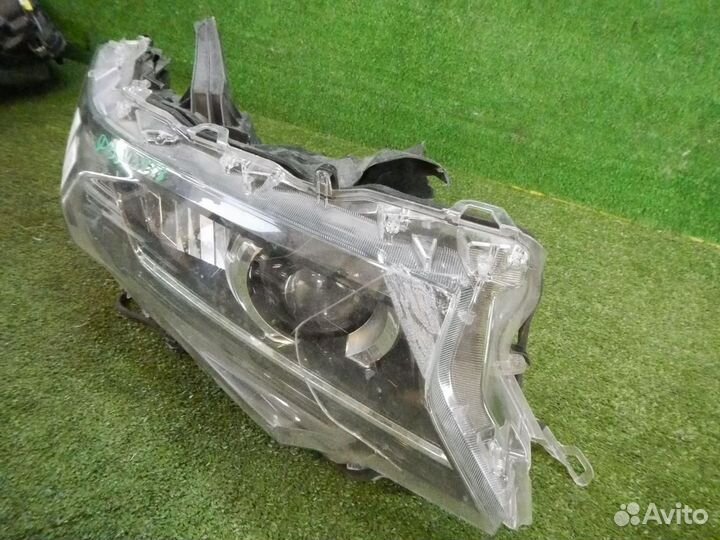 Фара правая Toyota Land Cruiser Prado 150 (2017-н