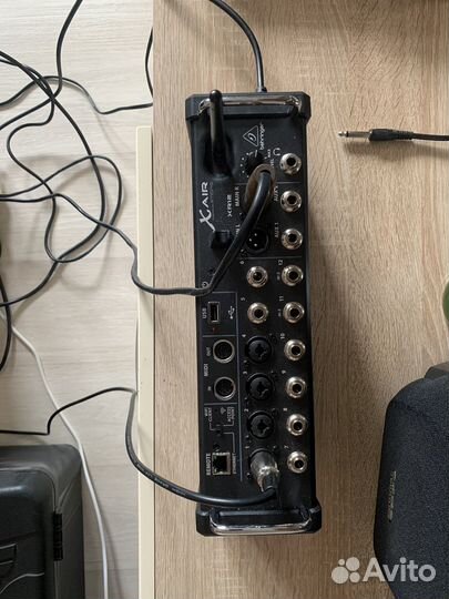 Цифровой микшер behringer XR 12