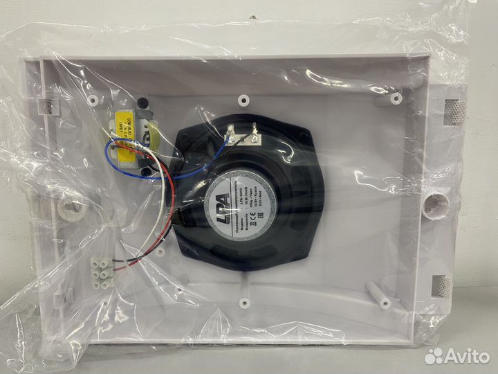 Громкоговоритель настенный