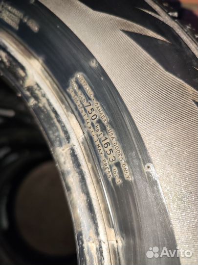 Pirelli Formula Ice 215/65 R16 98M