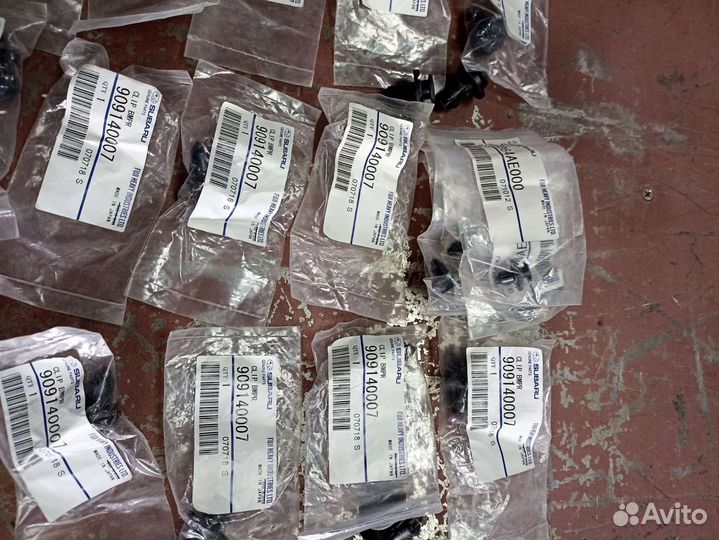 Кузовные клипсы для Субару Импреза