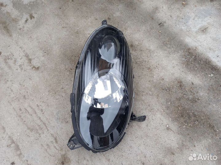 Фара левая Nissan Micra 3 K12