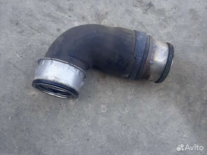 Патрубок интеркулера VW Caddy 1.9 TDI