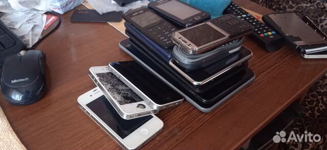 Очень много различных планшетов,смартфонов.*Лот