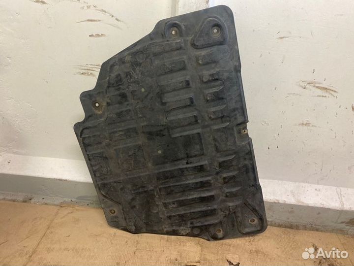 Защита двигателя передняя Land Rover Discovery