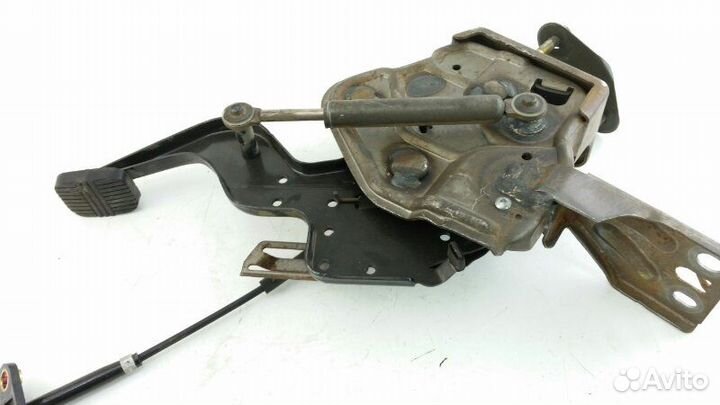 Педаль ручника Nissan Presage VNU30 YD25DDT 1999