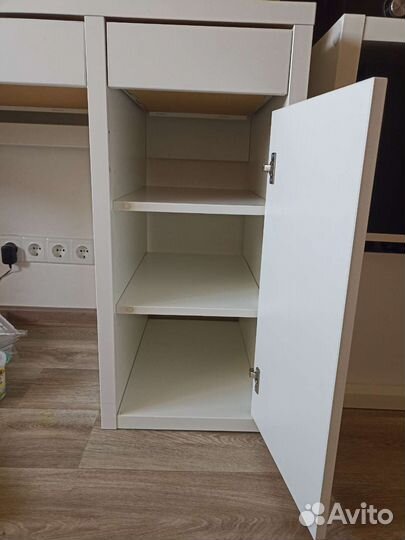 Письменный стол IKEA mikke