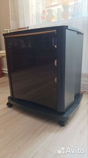 Тумба под телевизор