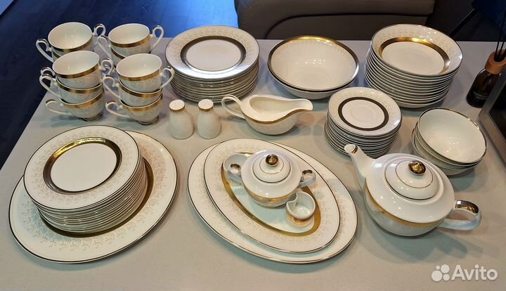 Чайно-столовый сервиз Karosa из фарфора 12 персон