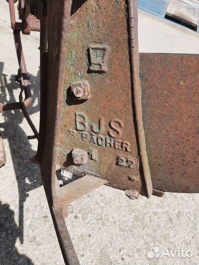 Старинный конный плуг