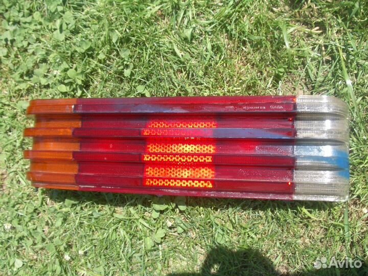 Фонарь задний правый Мерседес W -116