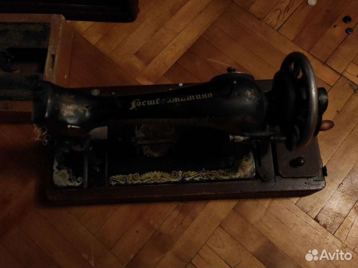 Швейная машина Тосшвеймашина