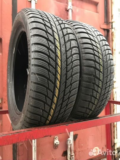 Bridgestone Blizzak LM-001 205/55 R17 91H