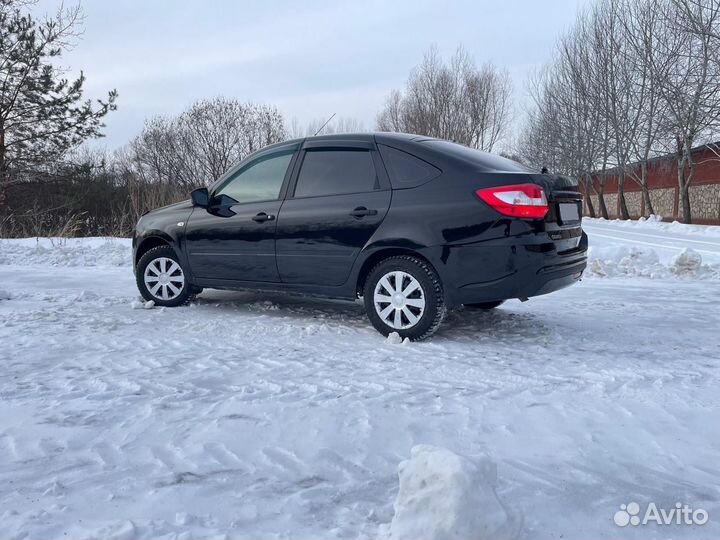 LADA Granta 1.6 МТ, 2018, 100 000 км