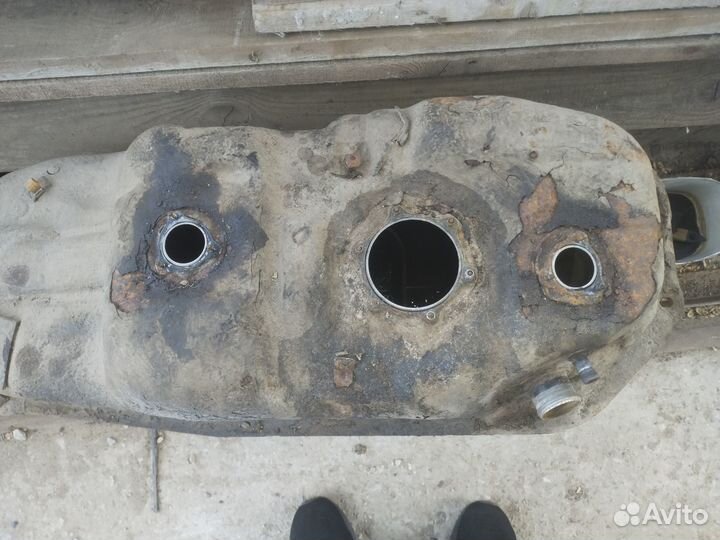 Бензобак митсубиси паджеро спорт 1