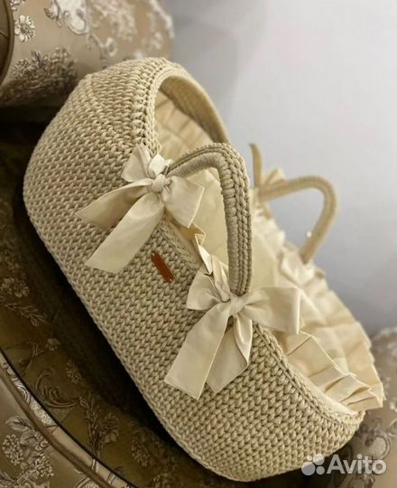 Вязаная люлька переноска