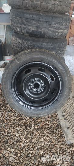 Продам колеса 215/60R17 липучка Yokohama