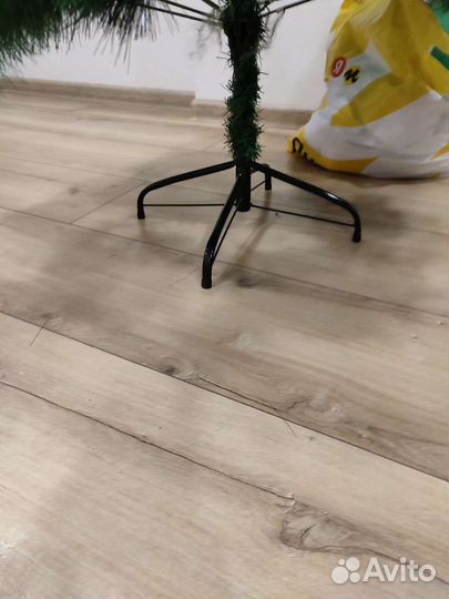 Елка искусственная 180