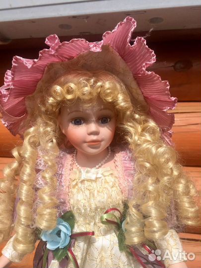 Большая интерьерная фарфоровая кукла