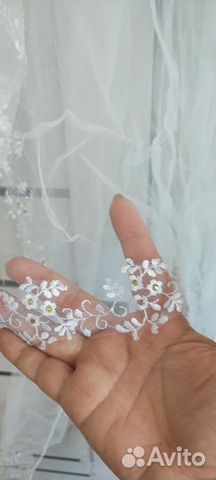 Свадебная фата длинная с кружевом