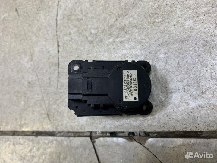 Сервопривод заслонок печки Mitsubishi Outlander XL