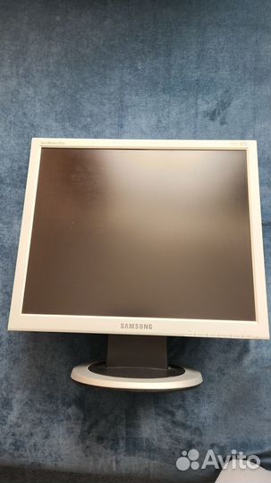 Монитор для компьютера 19 дюймов не рабочий