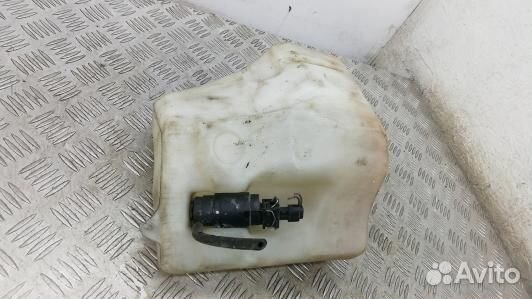 Бачок омывателя volkswagen passat B4 (8BE18NL01)